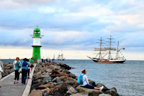 Hanse Sail Rostock, Mecklenburg-Vorpommern ve Avrupa 'daki en büyük yıllık deniz festivali..
