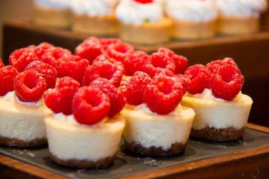 Öğleden sonra çayı, parti, eğlence, pasta, tatlı.