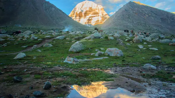 Kutsal Kailash Dağı, Kailash Dağı ve Om Parvat, Kailash, Tibet