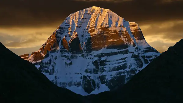 Kutsal Kailash Dağı, Kailash Dağı ve Om Parvat, Kailash, Tibet