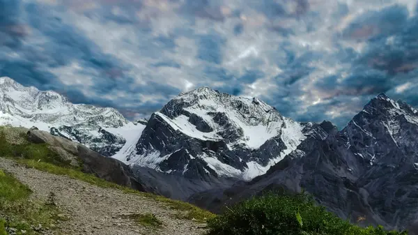Kutsal Kailash Dağı, Kailash Dağı ve Om Parvat, Kailash, Tibet