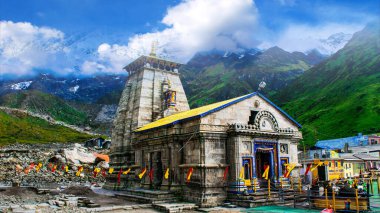Kedarnath Günlükleri: Güzellik ve Bağlılık