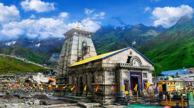 Kedarnath Günlükleri: Güzellik ve Bağlılık