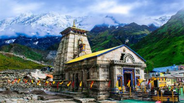 Kedarnath Günlükleri: Güzellik ve Bağlılık