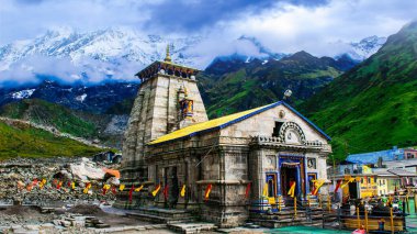 Kedarnath Günlükleri: Güzellik ve Bağlılık