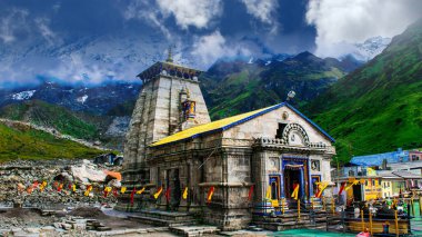 Kedarnath Günlükleri: Güzellik ve Bağlılık
