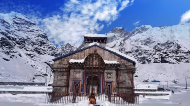 Kedarnath Günlükleri: Güzellik ve Bağlılık