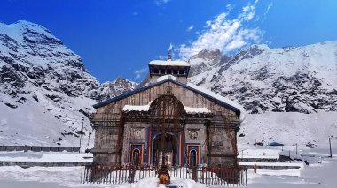 Kedarnath Günlükleri: Güzellik ve Bağlılık