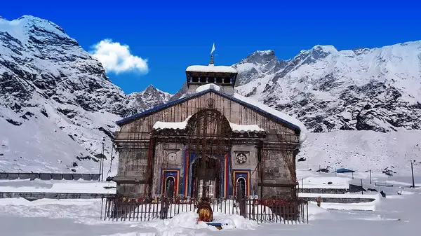 Kedarnath Günlükleri: Güzellik ve Bağlılık