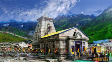 Kedarnath Günlükleri: Güzellik ve Bağlılık