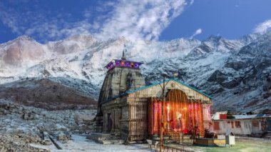 Kedarnath Günlükleri: Güzellik ve Bağlılık