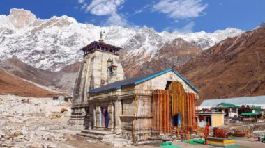 Kedarnath Günlükleri: Güzellik ve Bağlılık