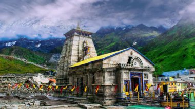 Kedarnath Günlükleri: Güzellik ve Bağlılık