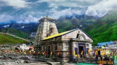 Kedarnath Günlükleri: Güzellik ve Bağlılık