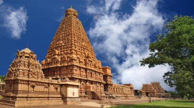 Thanjavur büyük tapınağı: Bir Chola Başyapıtı