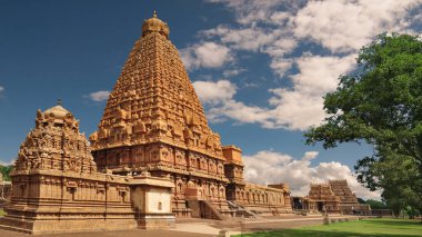 Thanjavur büyük tapınağı: Bir Chola Başyapıtı