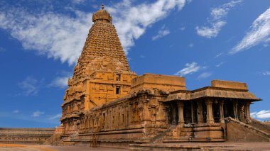 Thanjavur büyük tapınağı: Bir Chola Başyapıtı