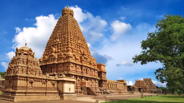 Thanjavur büyük tapınağı: Bir Chola Başyapıtı