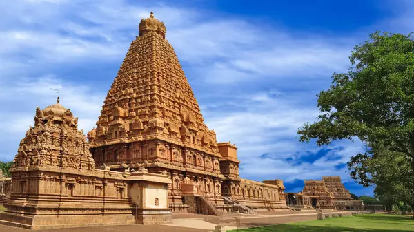 Thanjavur büyük tapınağı: Bir Chola Başyapıtı