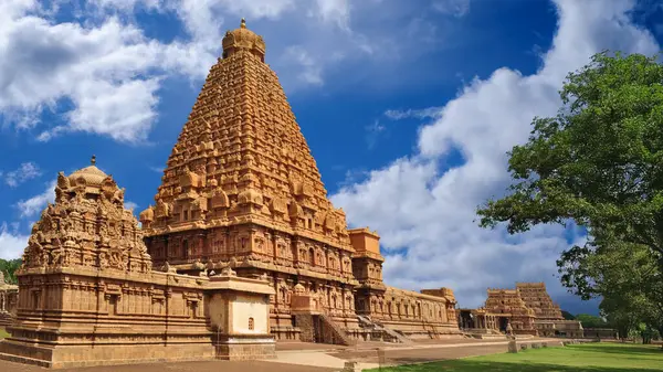 Thanjavur büyük tapınağı: Bir Chola Başyapıtı