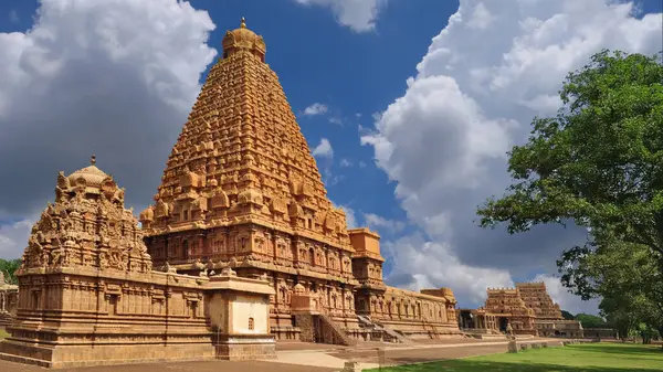 Thanjavur büyük tapınağı: Bir Chola Başyapıtı