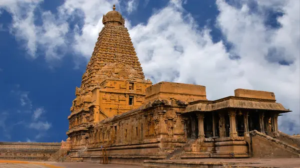 Thanjavur büyük tapınağı: Bir Chola Başyapıtı