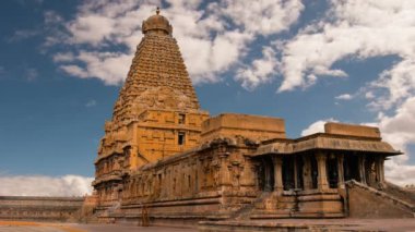 Thanjavur Büyük Tapınağı: Bir Chola Başyapıtı