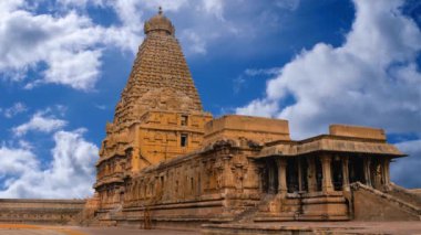 Thanjavur Büyük Tapınağı: Bir Chola Başyapıtı