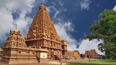 Thanjavur Büyük Tapınağı: Bir Chola Başyapıtı