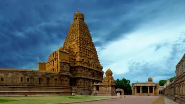 Thanjavur Büyük Tapınağı: Bir Chola Başyapıtı