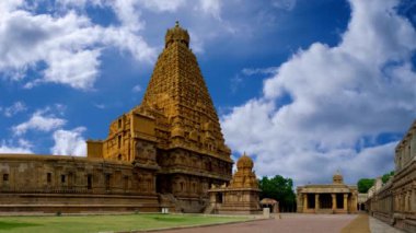 Thanjavur Büyük Tapınağı: Bir Chola Başyapıtı