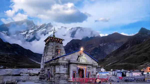 Kedarnath, Uttarakhand Hindistan Güzellik ve Bağlılık
