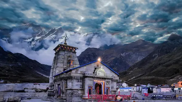 Kedarnath, Uttarakhand Hindistan Güzellik ve Bağlılık