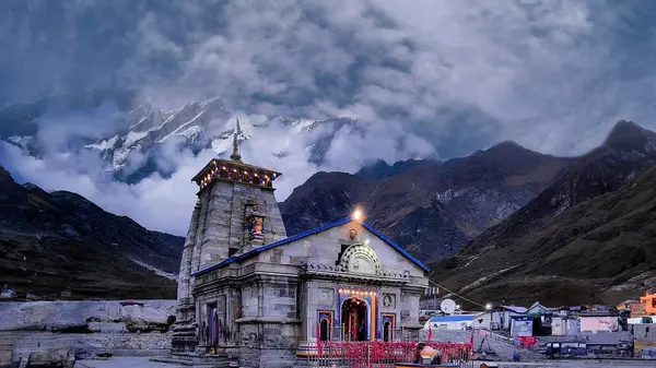 Kedarnath, Uttarakhand Hindistan Güzellik ve Bağlılık