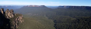 Katoomba, Avustralya 'daki Mavi Dağlar Ulusal Parkı' nda Üç Kız Kardeş