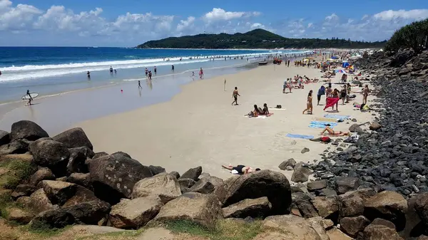 Byron Bay, Avustralya 'daki Belongil plajı.