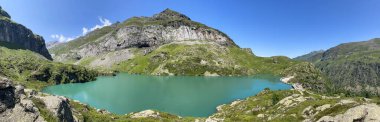 Fransa 'daki Pireneler Dağlarındaki Lac des Gloriettes