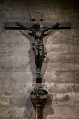 İsa 'nın Katedraldeki heykeli