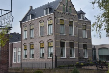 Hollanda 'daki eski bina.