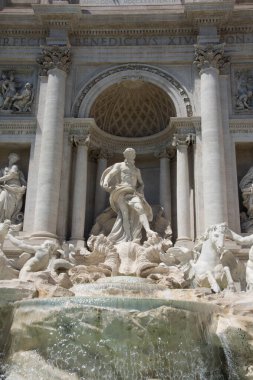 Çeşme ve Vi Roma 'da