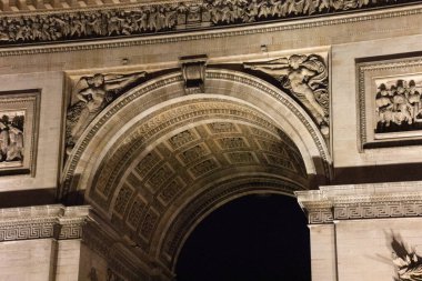 Paris, Fransa - 06 Ekim 2017: Gece Zafer Kemeri 'nin Gece Görüşü