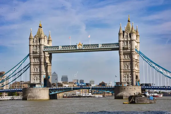 Londra 'daki kule köprüsü