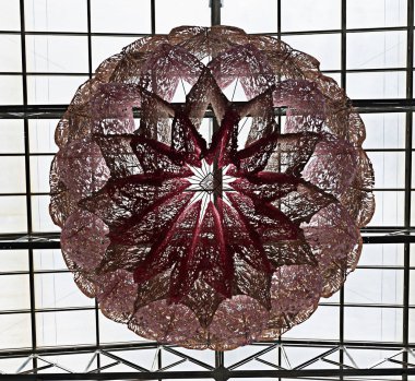 Kolonide mezarlık haçı