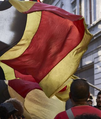 Kolonide mezarlık haçı