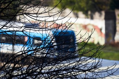 Parkta araba yıkama.