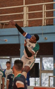 Buenos Aires Arjantin: 02 / 07 / 2022: Buenos Aires şehir kulübünde düzenlenen Metropolitan voleybol turnuvası