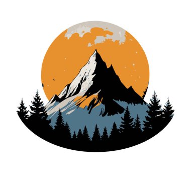 Ağaçları ve gökyüzü arkaplanı olan bir dağa yakın çekim