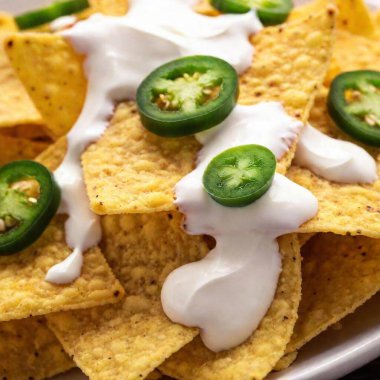 nachos and jalapeno jalapeno with salsa, eno and cheese clipart