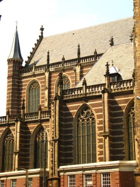 Amsterdam 'daki Nieuwe Kerk (Yeni Kilise), Baraj Meydanı' nda bulunan ünlü ve tarihsel olarak önemli bir kilisedir.