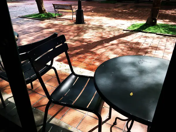 Boş Sandalye Kafesi, Boş Sandalye Kapısı, Kopyala Boşluğu